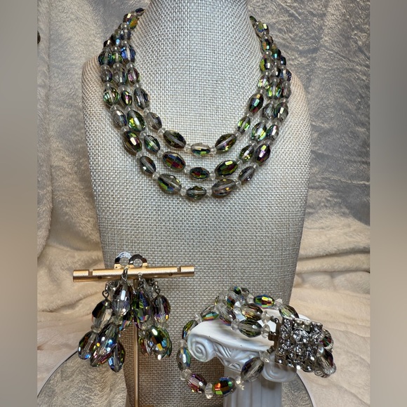 Vintage Egg Shaped Aurora Borealis 3 Strand Beaded Necklace Earrings & Bracelet - Picture 16 of 17